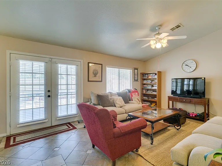 6405 Steamship Ct — Photo 15