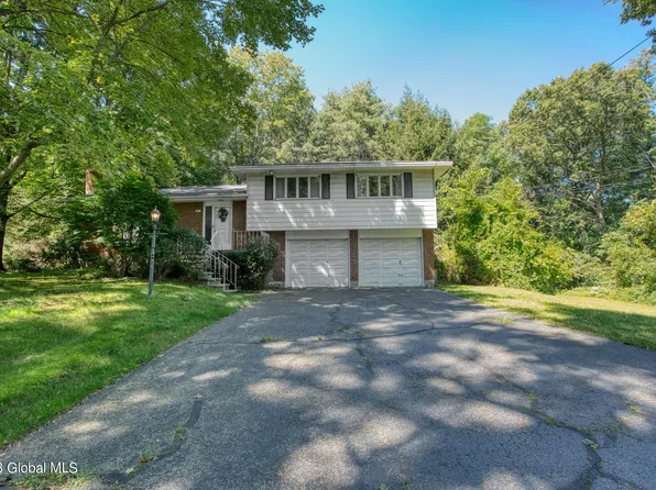 22 Kabalian Drive, Schenectady, NY 12309