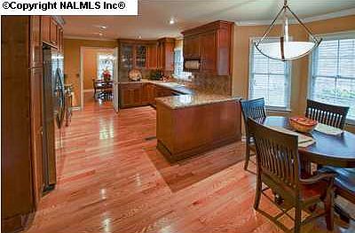 1st image of 2702 Cynthia Ln SE
