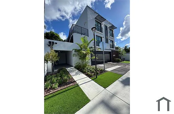 Building Photo - 2782 NW 46th St