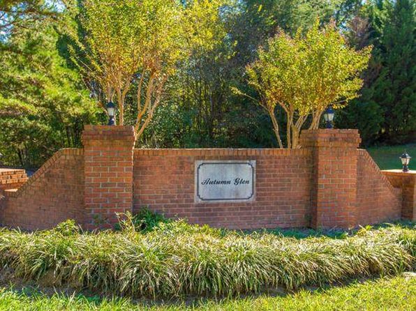 9715 Autumn View Cir