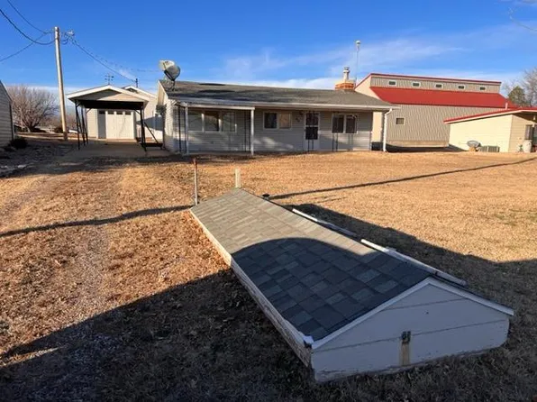 43 Shoreline Dr, Geneseo, KS 67444