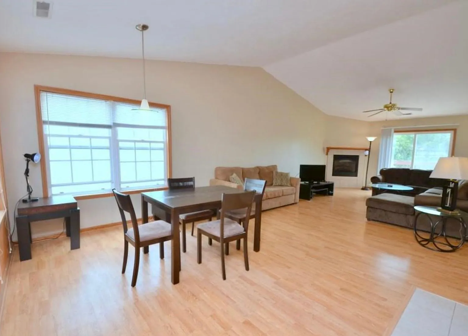 2 bed, 1380 sqft, $1,700 — Photo 3