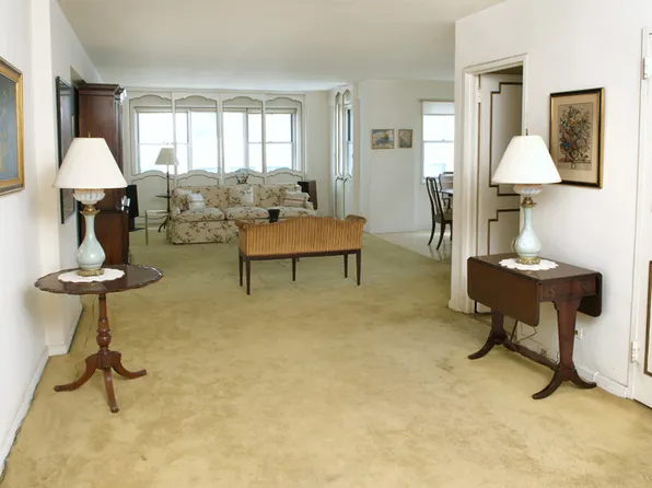 70 East 10th Street image 1 of 2