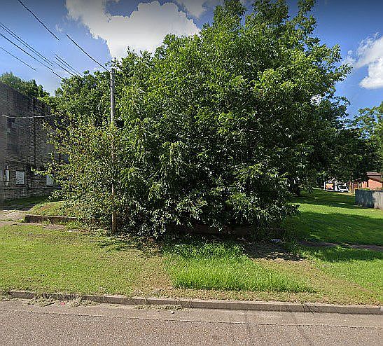 2nd image of 219 Lane Ave