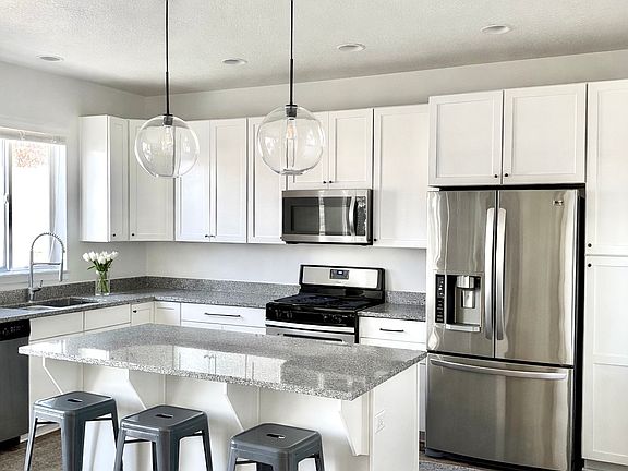 2nd image of 2033 W Kamari Dr