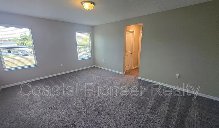 2203 E 23rd Ave — Photo 22