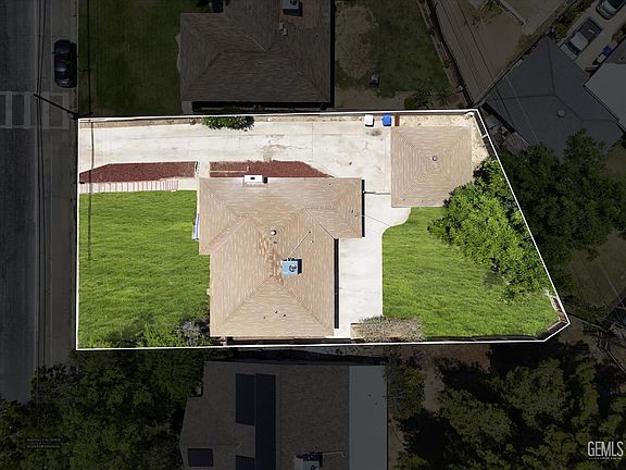 3rd image of 2814 College Ave