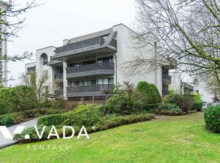 1945 Woodway Pl #204, Burnaby, BC V5B 4S4