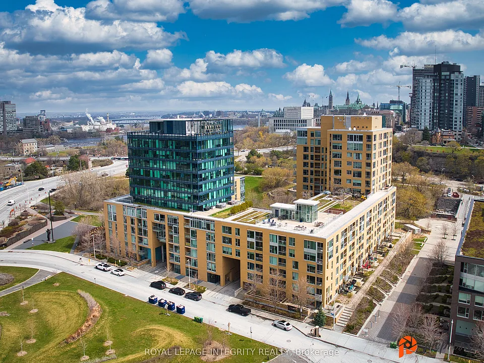 250 Lett St #206