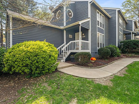 4th image of 110 Jo Anne Cir