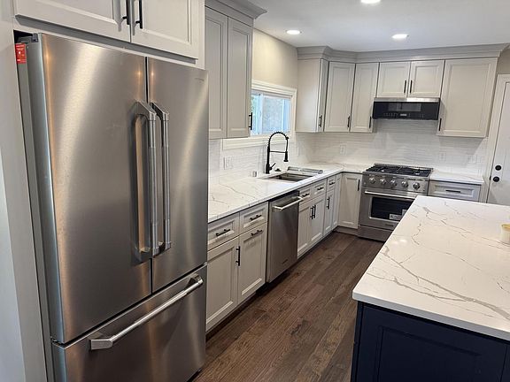 4th image of 14120 W Howard AVENUE