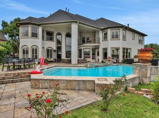 4 Camden Ct, Sugar Land, TX 77479