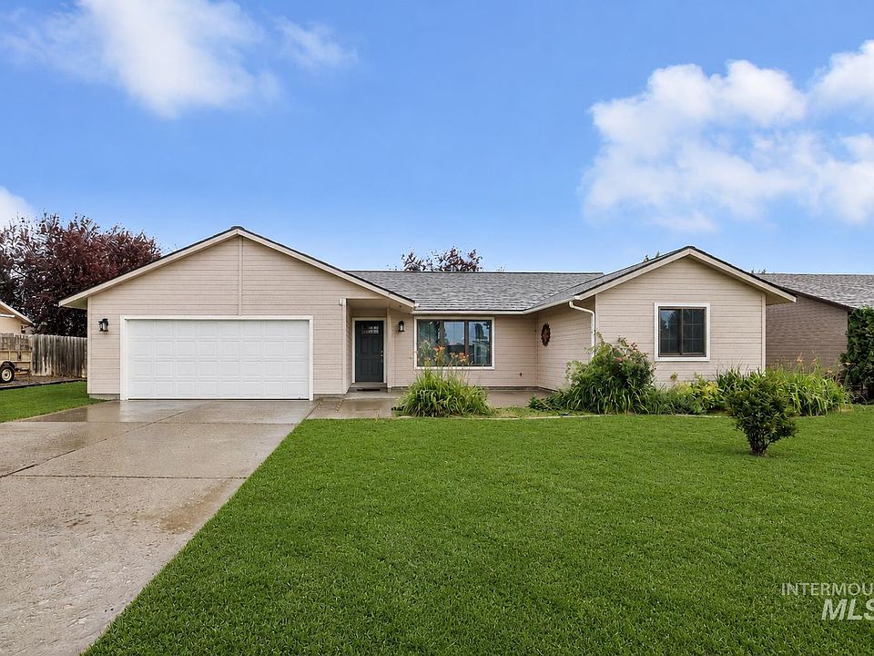 1st image of 301 Diamond Dr