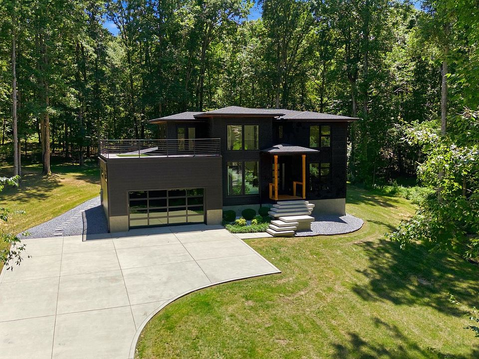 1st image of 1084 Garton Rd