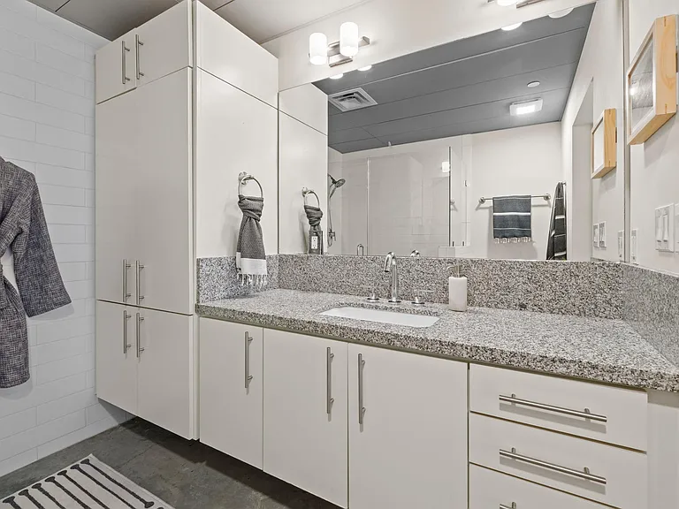 1401 Eva St #402 — Photo 15