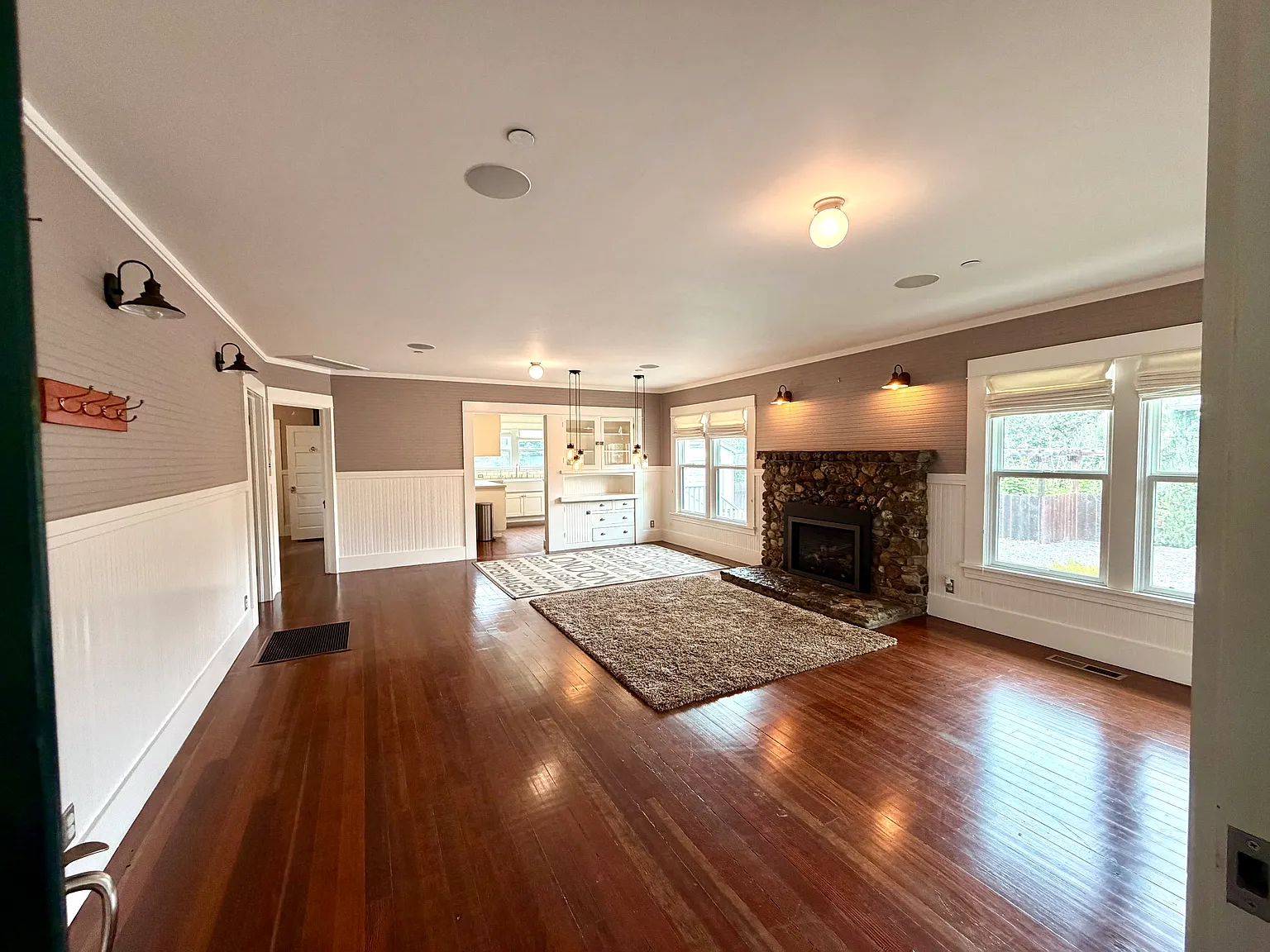 3 bed, 1600 sqft, $3,875 — Photo 3