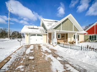 162 Apollo Rd, River Falls, WI 54022