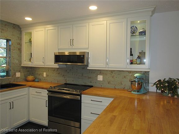 4th image of 1568 Buck St