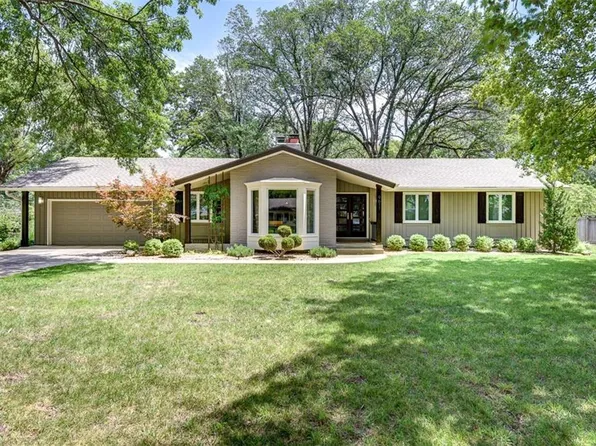 9611 Canterbury St, Overland Park, KS 66206