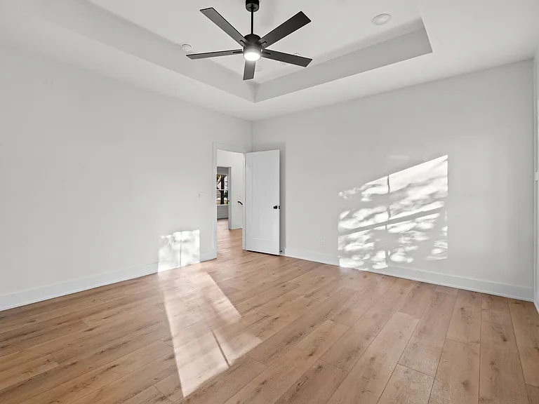 634 S Happy Hollow Rd — Photo 17