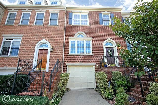 1st image of 3931 Barcroft Mews Ct