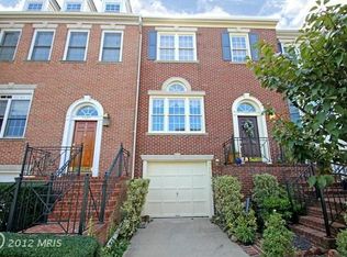 3931 Barcroft Mews Ct, Falls Church, VA 22041