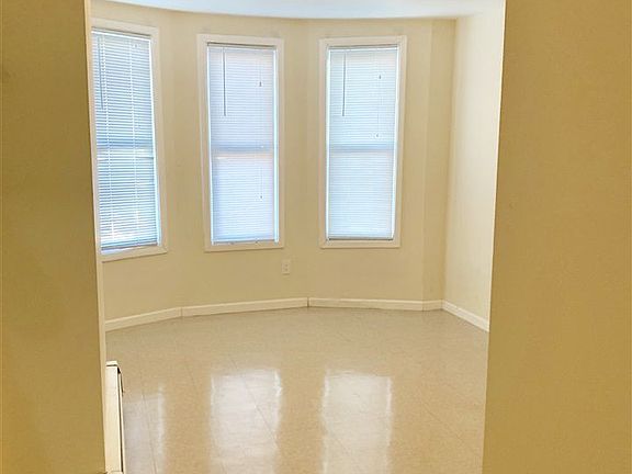 2nd image of 2275 Kennedy Blvd #4