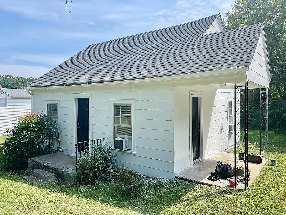 Building Photo - 1117 Rives Rd