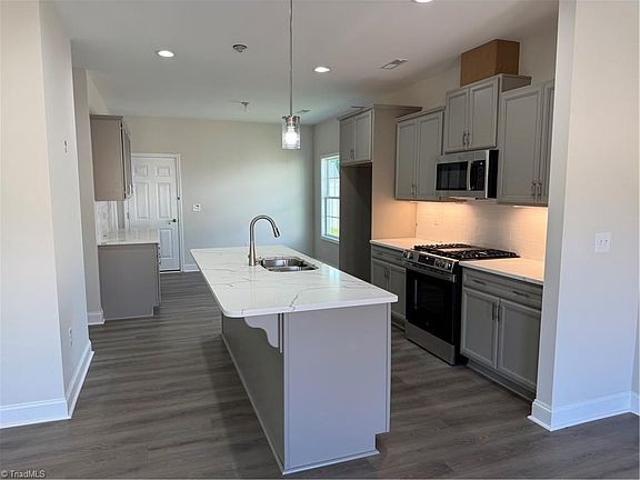 4th image of 1628 Birtwick Park St #88