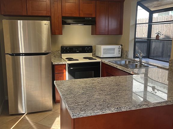 5th image of 6560 Oakcreek Way