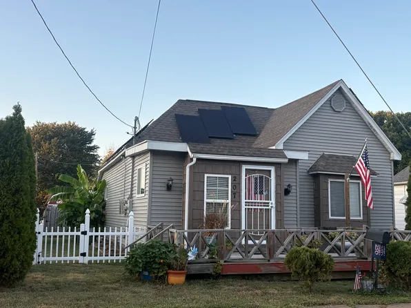 207 W Sylvia Ave, Christopher, IL 62822