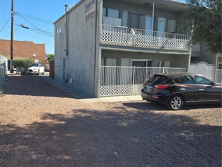 1388 E Desert Inn Rd #2 — Photo 20