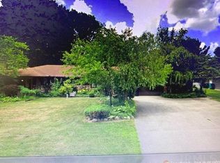 52813 Highland Dr, South Bend, IN