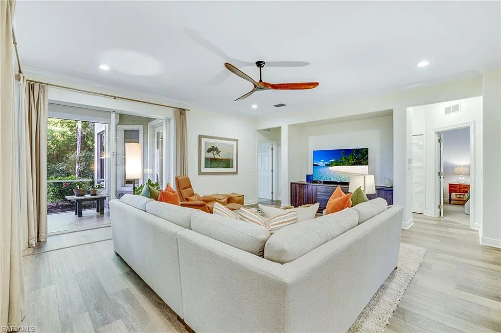 2 bed, 2.0 bath, 2063 sqft, $12,000 — Photo 2