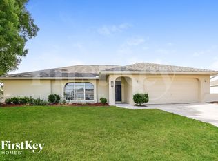 226 SE 8th St, Cape Coral, FL 33990