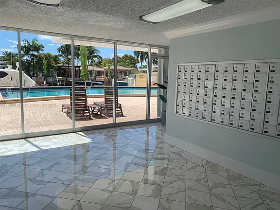 5th image of 2000 NE 135th St #603