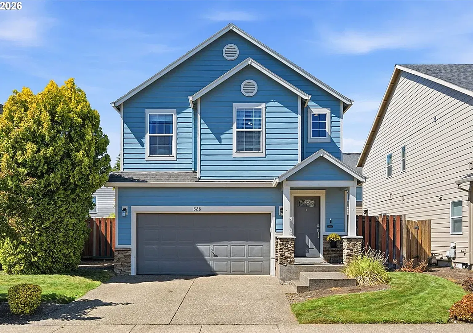 Spacious 4-Bedroom Home in Canby with Fenced Backyard & 2-Car Garage! — Photo 1
