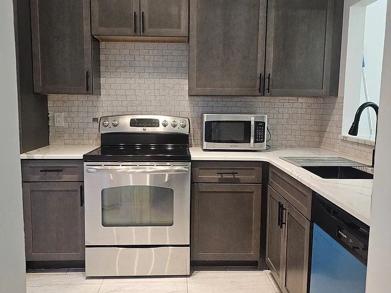 800 Park Villa Cir — Photo 19