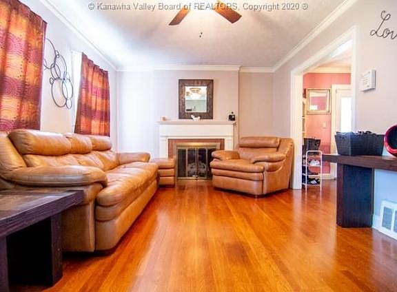 4th image of 4602 Noyes Ave Se