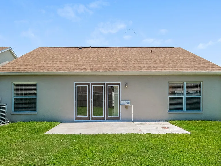 10408 Hallmark Blvd — Photo 16