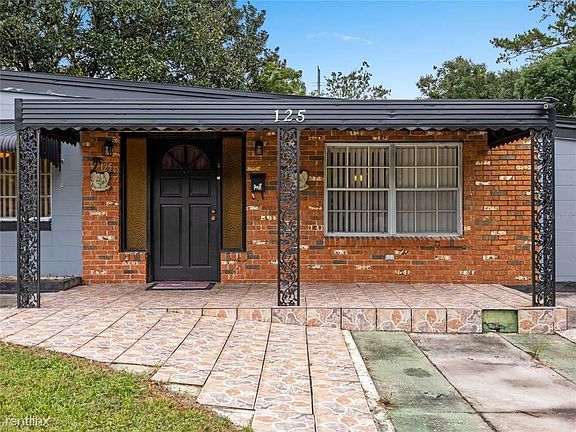 5th image of 125 Lynbrook Dr