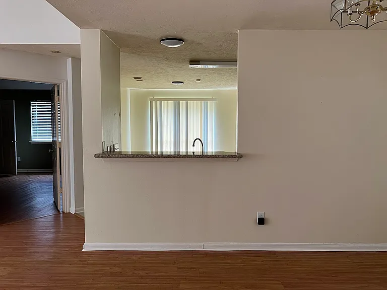 8859 Creek Willow Dr — Photo 8