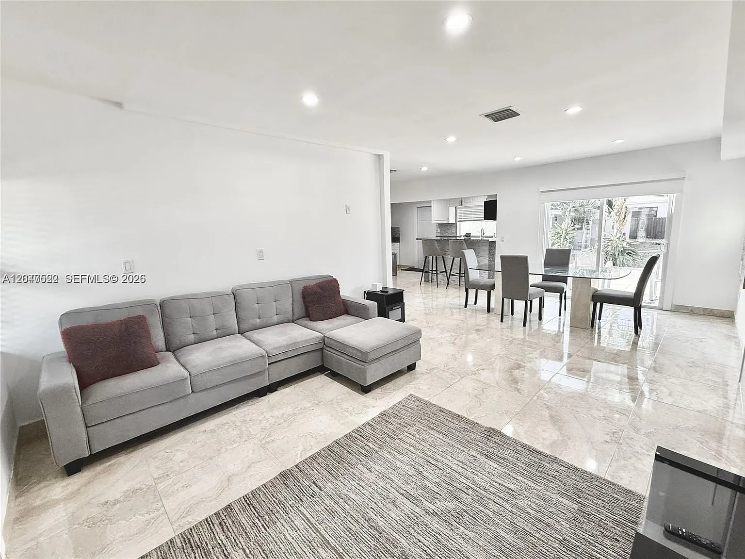 4 bed, 5.0 bath, $6,500 — Photo 4