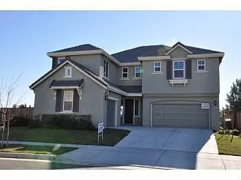 4501 Avondale Cir photo 1