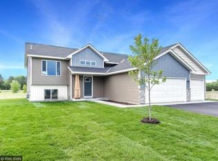 1306 Ironwood Ct SW, Isanti, MN 55040