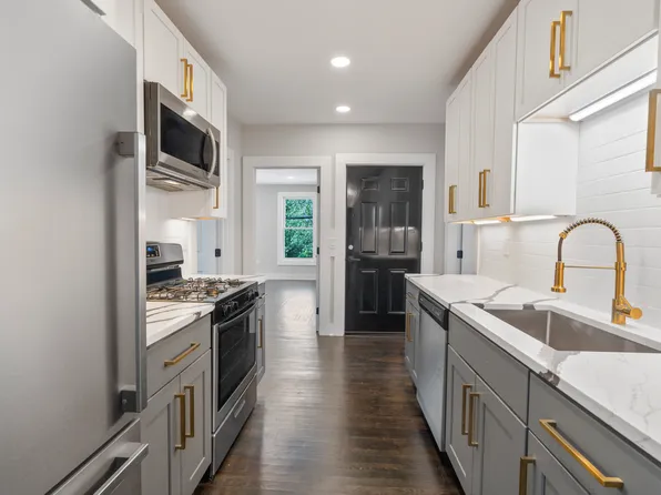 492 Lombard St, New Haven, CT