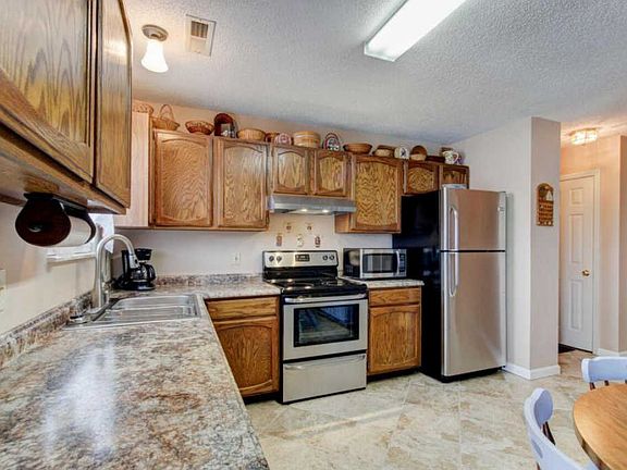 4th image of 1401 Windgrove Ln