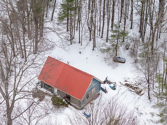 4th image of 377 Middle Grove Road