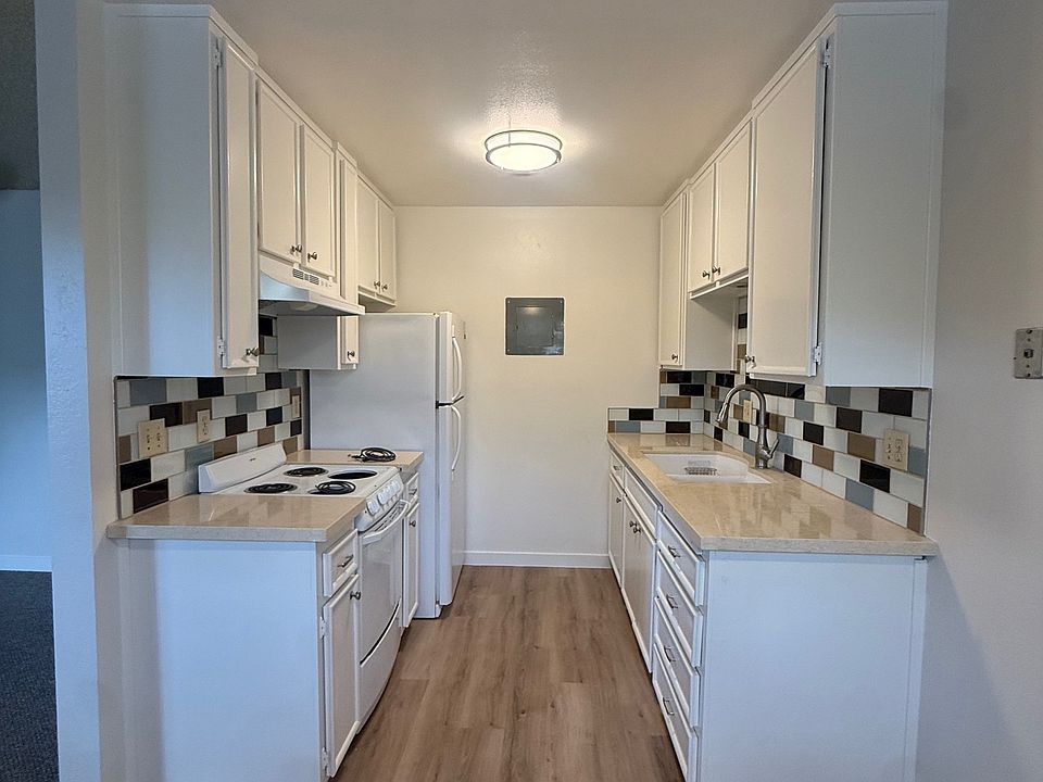 1st image of 1158 Fair Oaks Ave APT 13
